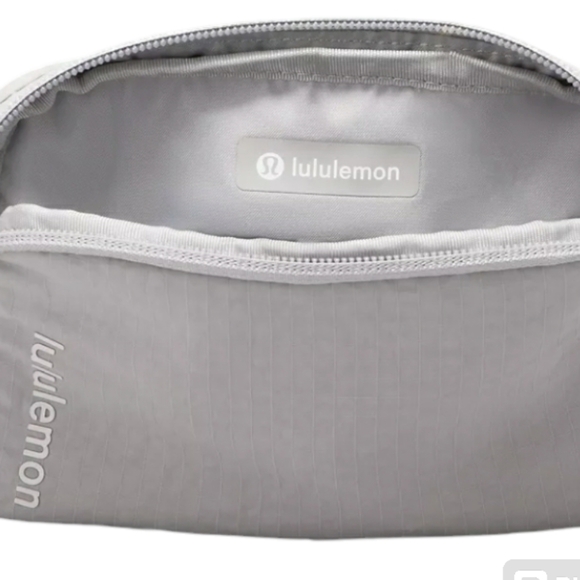 Lululemon Women's  Mini Belt Bag Silver Drop - Picture 5 of 6